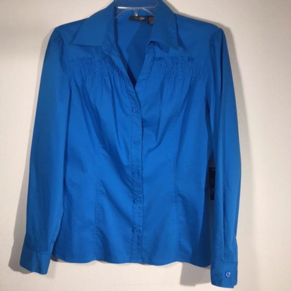 East 5th Blue Button Down Blouse NWT Size Medium